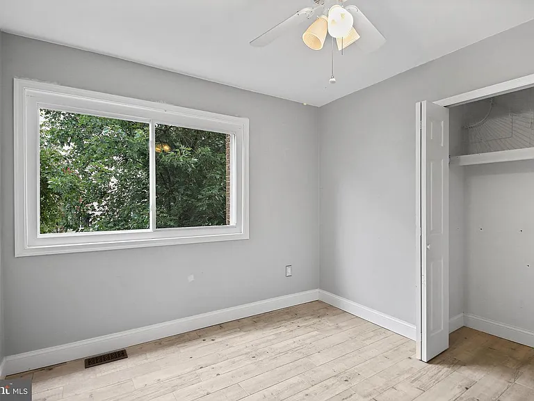 511 Avondale Dr — Photo 46