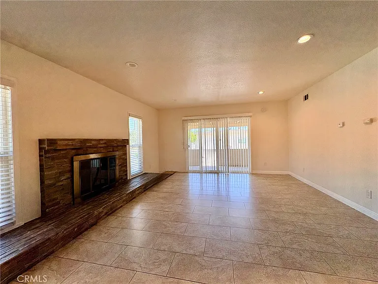 1641 N Towne Ave — Photo 4
