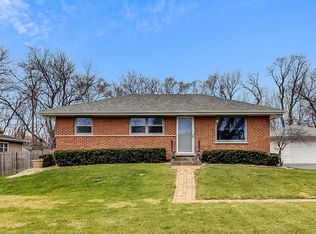 4N236 Wiant Rd, West Chicago, IL 60185
