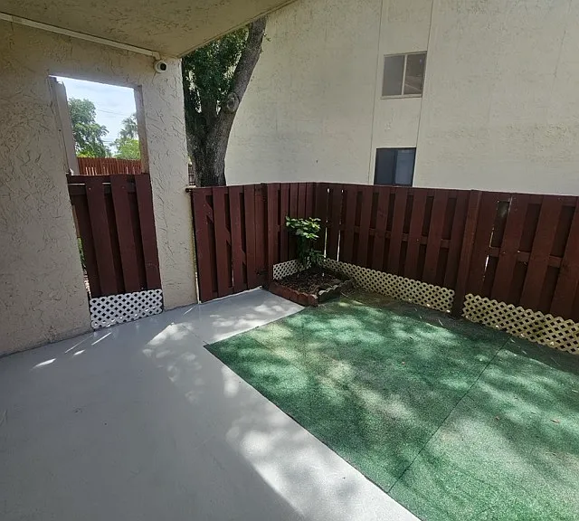 8041 Southgate Blvd #H6 — Photo 47