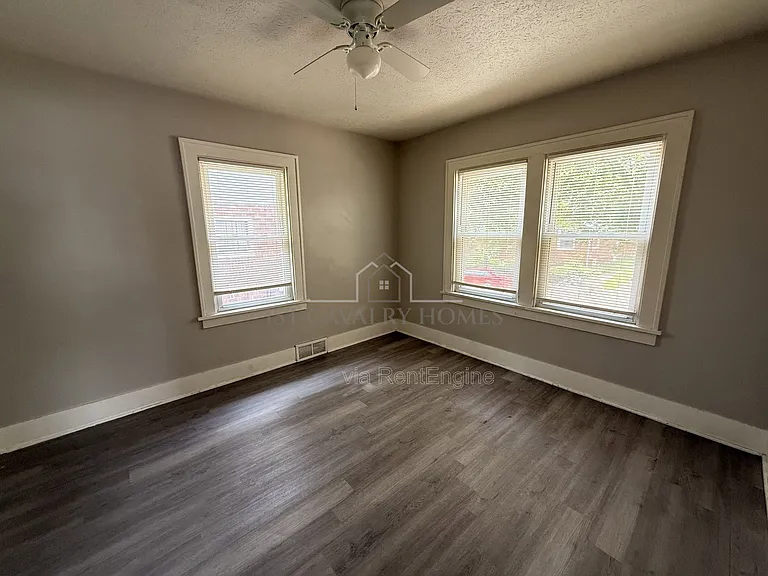 283 Sobul Ave — Photo 4