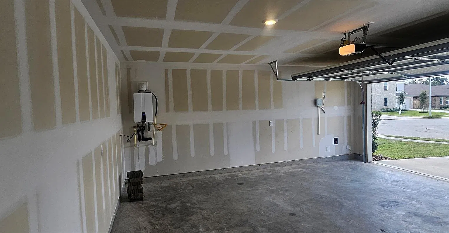 3 bed, 2.0 bath, 1461 sqft, $2,200 — Photo 3