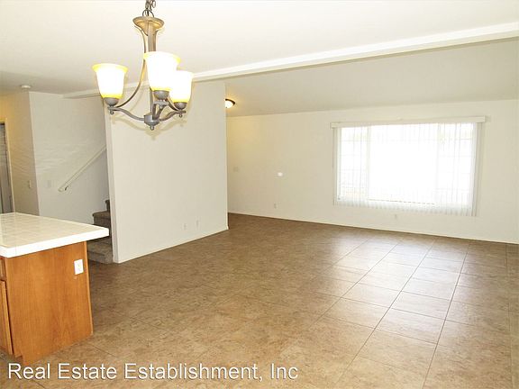 5th image of 246 S Redwood Ave APT A