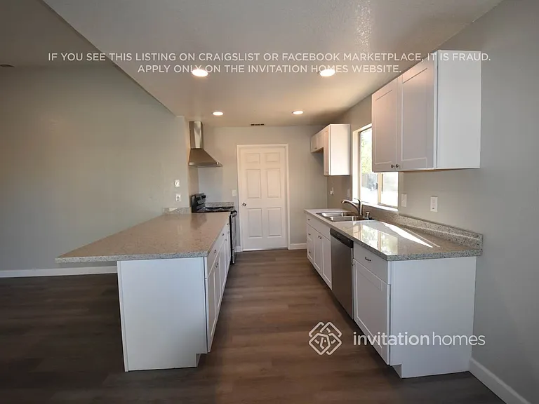 1247 Crescendo Dr — Photo 10