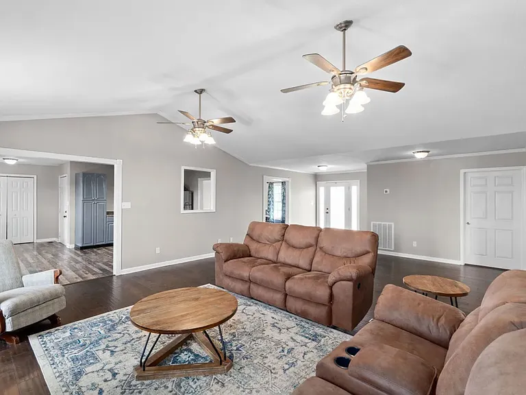 1690 Crofton Dawson Rd — Photo 3