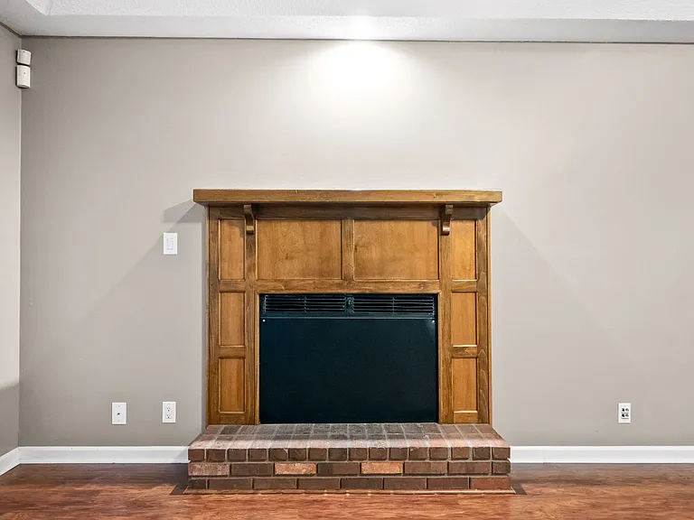 735 Cayce Dr — Photo 5