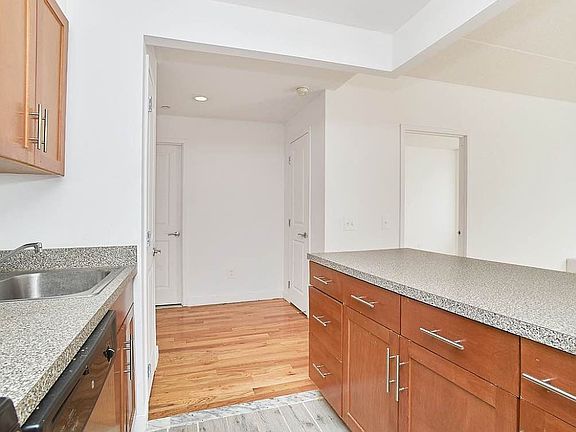 4th image of 34 W 139th St APT 8L