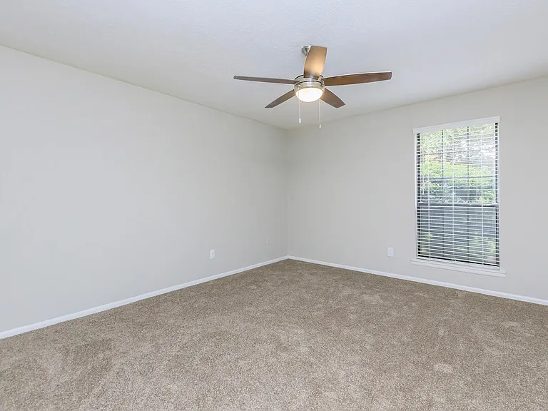 Ashley Oaks Apartments — Photo 36