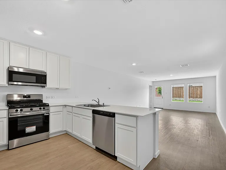 1516 Prince Rd — Photo 7