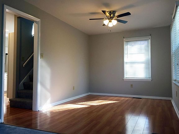 2nd image of 974 Beechmeadow Ln