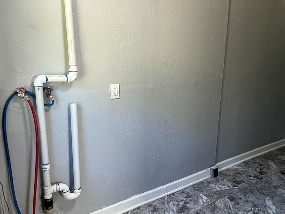 5th image of 7439 Arleta Blvd #7439