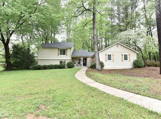 470 Ramsdale Dr, Roswell, GA 30075