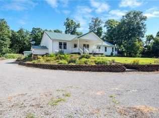 3201 Buttercup Rd NE, Carrollton, OH 44615