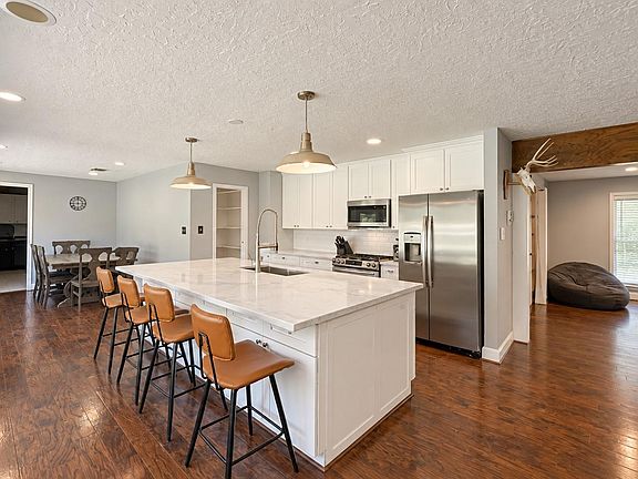 5th image of 2118 Eagle Point Rd