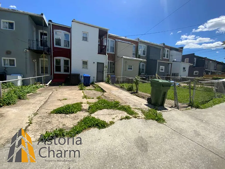 730 N Edgewood St — Photo 24