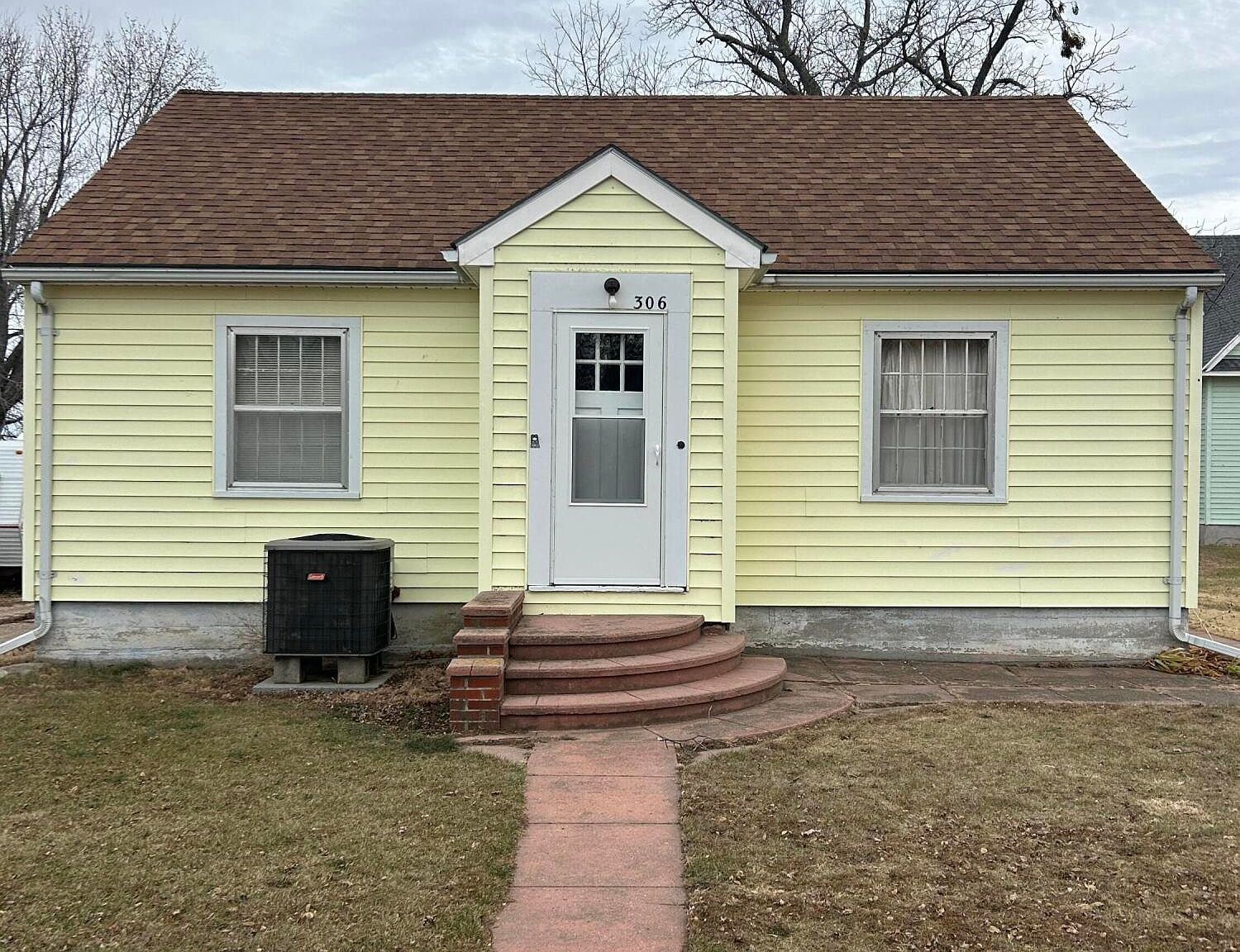 306 N Main St, Mitchell, SD 57301 | MLS #24-543 | Zillow