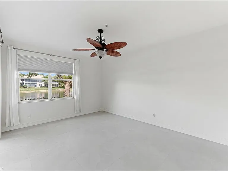 800 Carrick Bend Cir — Photo 13