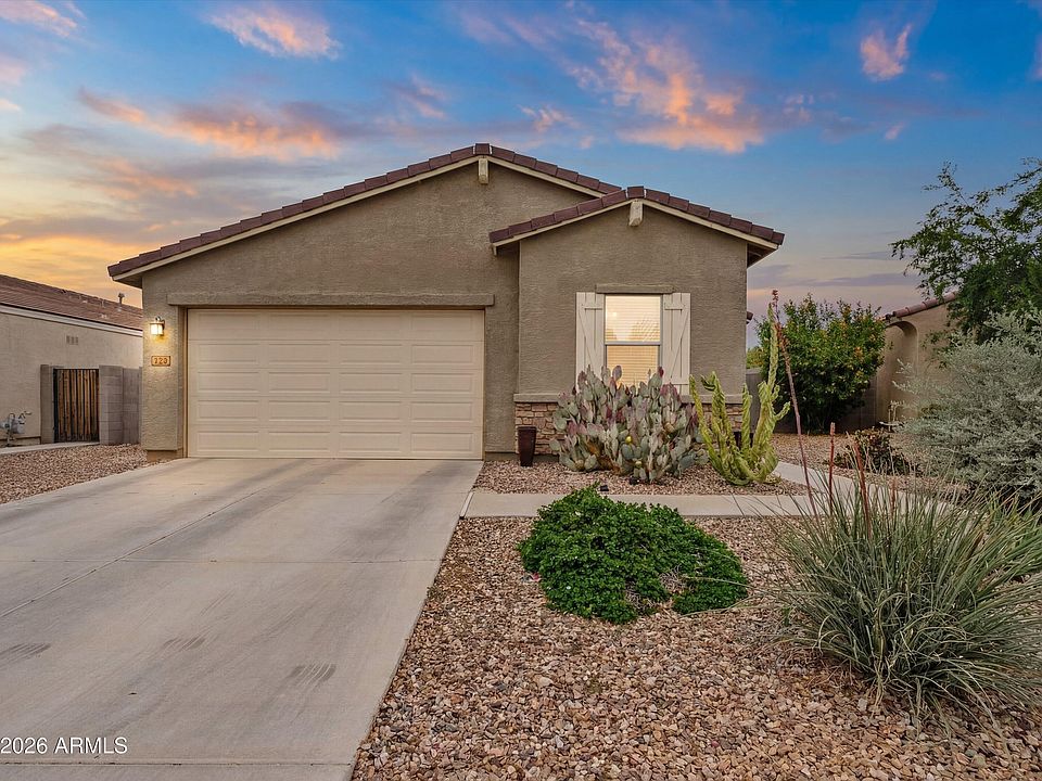 1st image of 528 W MAGENA Drive