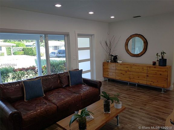 5th image of 140 NW 102nd St #0