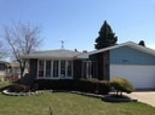 9913 Menard Ave, Oak Lawn, IL