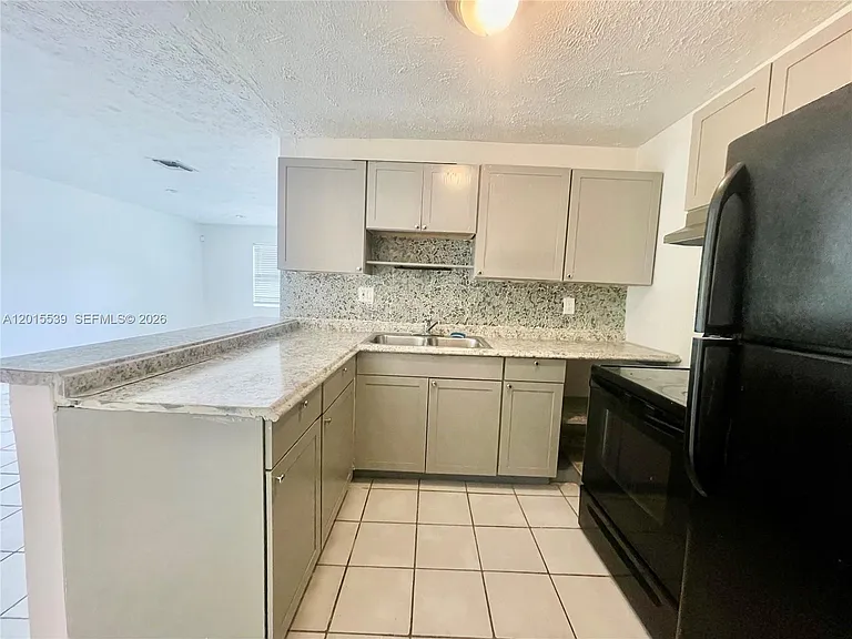 2621 Riverland Dr #2 — Photo 1
