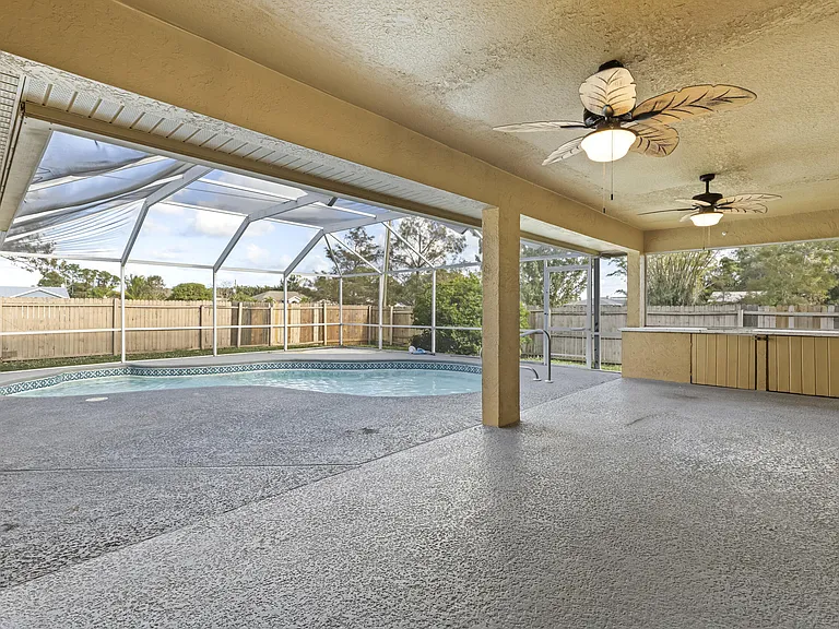 2141 SW Bayshore Blvd — Photo 31