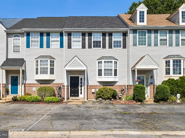 4 Winton Ln, Newark, DE 19702