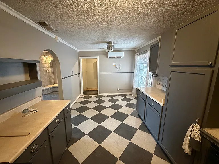 3408 Upland Ave — Photo 11