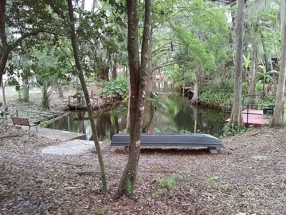 1st image of 8945 W Riverwood Dr