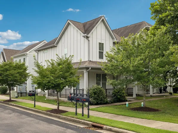 713 Cottage Park Dr, Nashville, TN 37207
