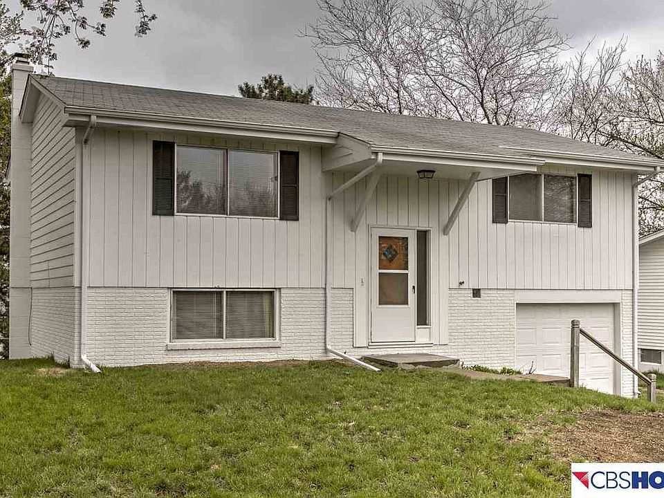 1st image of 5433 N Oaks Blvd