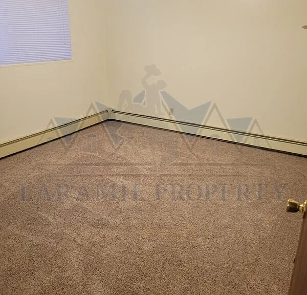 708 Downey St #10 — Photo 8