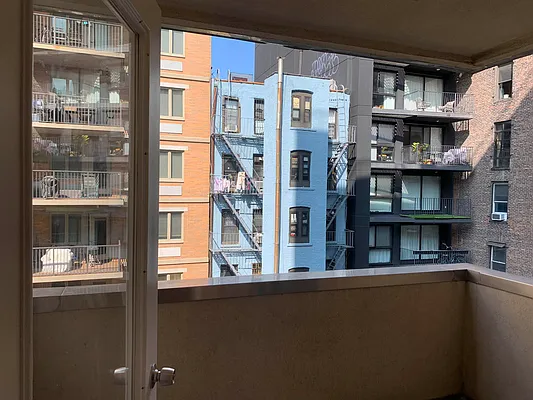 Rented by The Downtown LLC | media 32