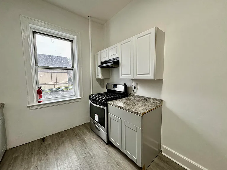 197 Lafayette Pl #C3 — Photo 7