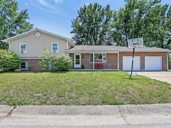 902 Boone Terrace Dr, Marthasville, MO 63357