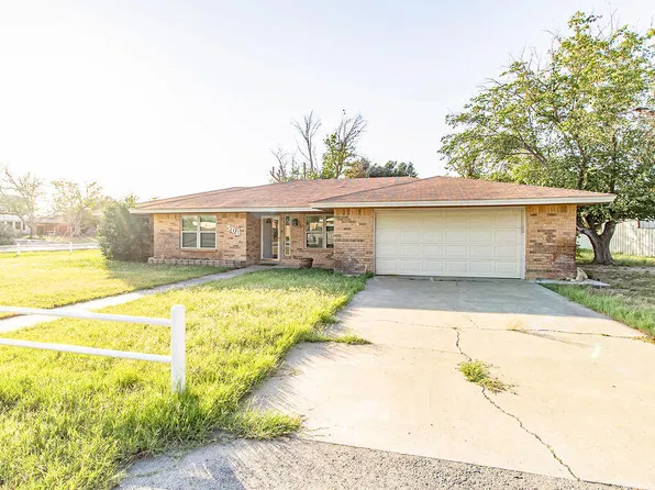 500 Skylark Ln, Monahans, TX 79756