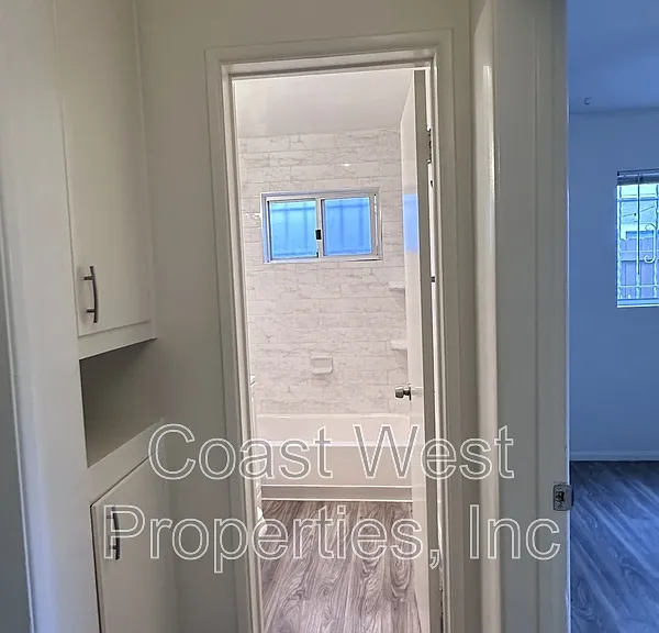 3837 1/2 Kendall St — Photo 15