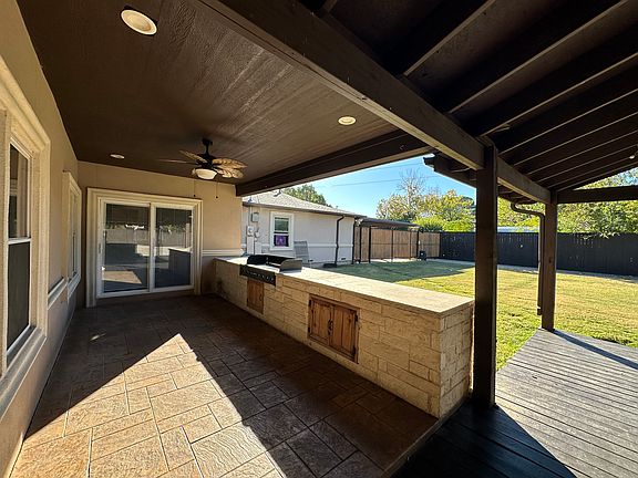 5th image of 405 Pecan Dr