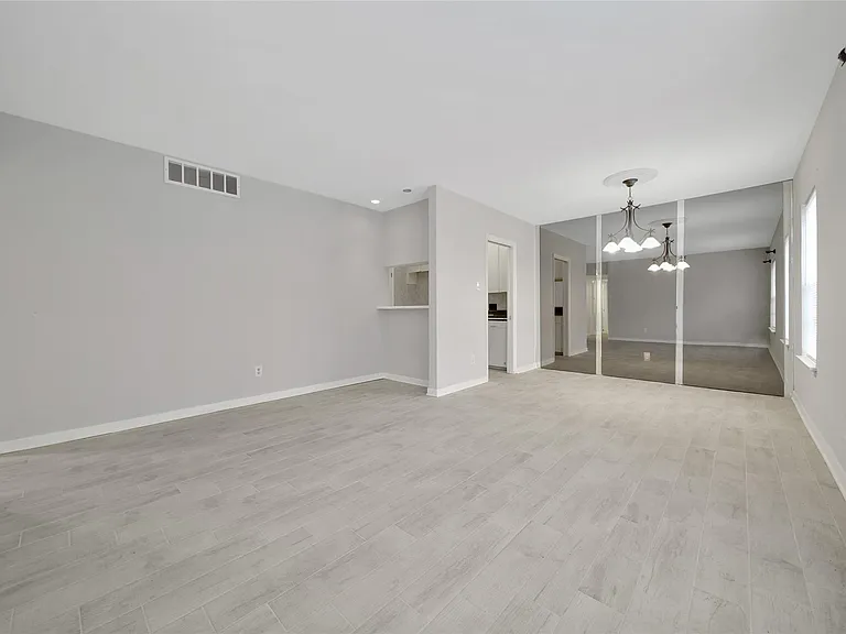 2822 Briarhurst Dr #45 — Photo 19