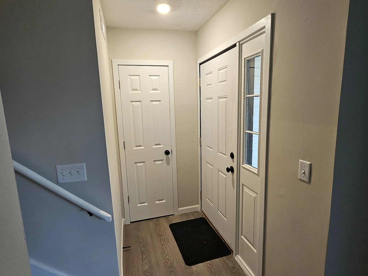 3 bed, 1.5 bath, 1418 sqft, $2,050 — Photo 3