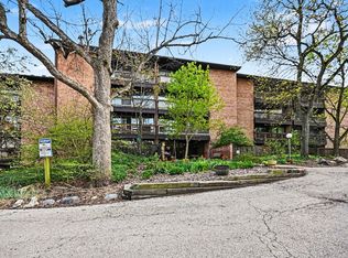 5700 Hillcrest Ln #3L, Lisle, IL 60532