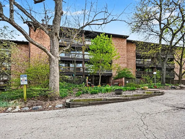 5700 Hillcrest Ln #3L, Lisle, IL 60532