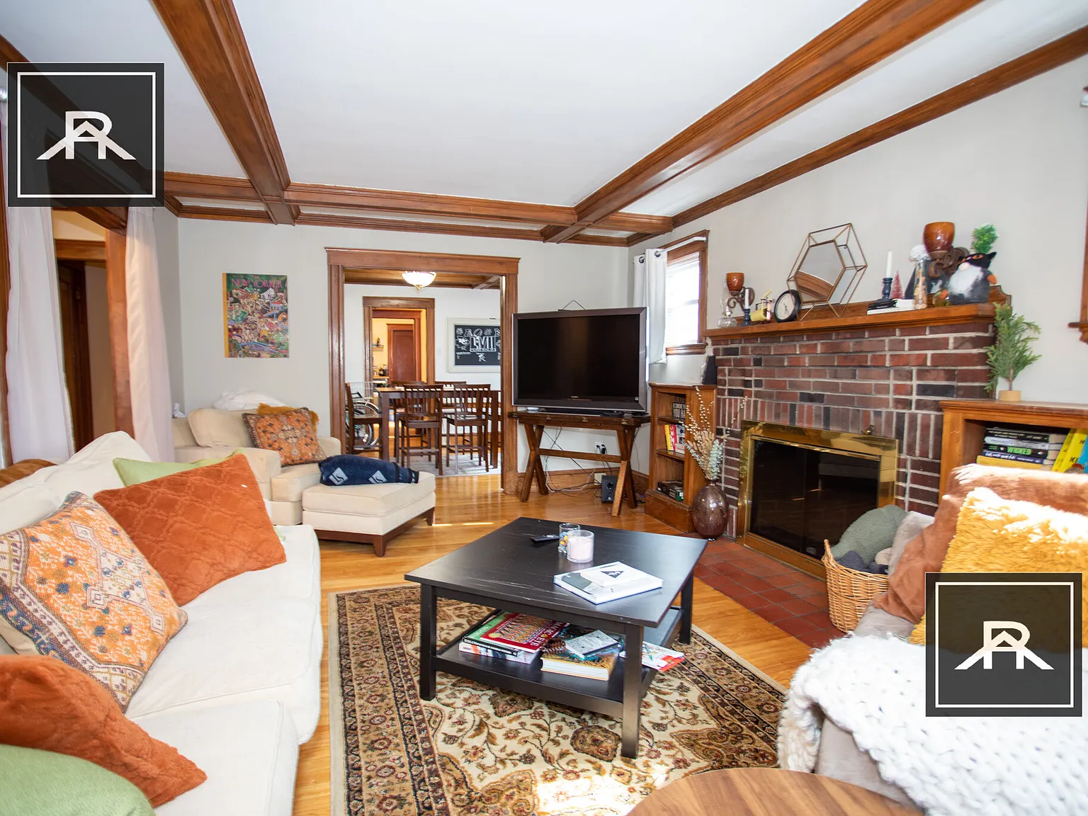 3 bed, 1.0 bath, 1700 sqft, $5,400 — Photo 3