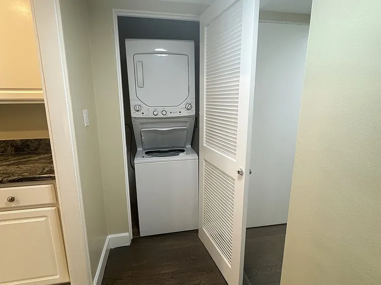 633 Ocean Ave — Photo 6