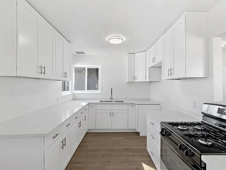16243 Yucca Ave — Photo 3