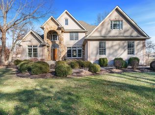 5315 Woodland Pond Ln, Loves Park, IL 61111