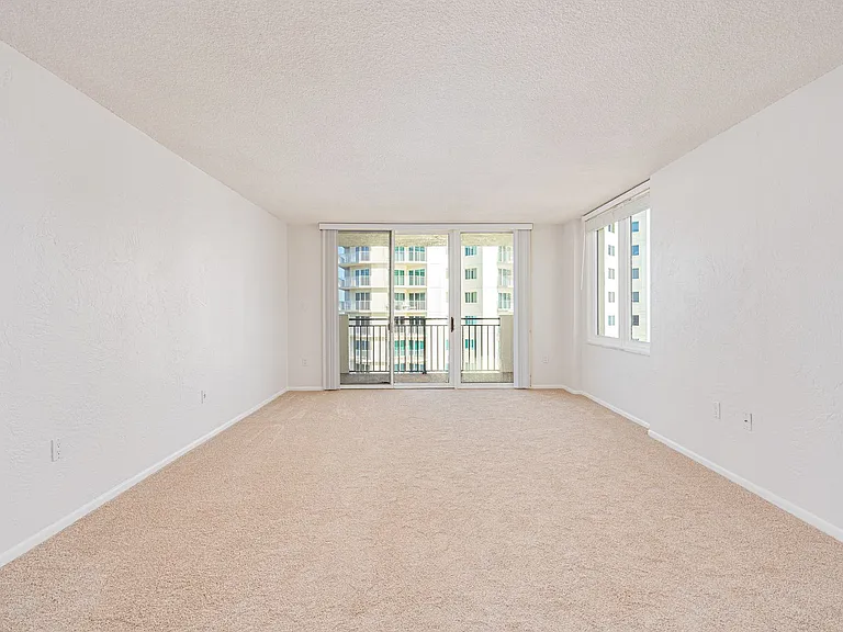 2947 S Atlantic Ave #1806 — Photo 3