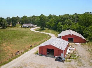 697 Whitaker Rd, Shelbyville, TN 37160