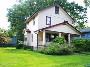 88 Bogert Pl, Bergenfield, NJ 07621