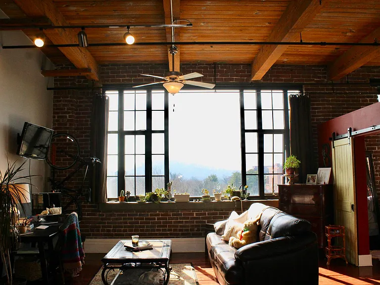 1060 Worlds Fair Park Dr #306 — Photo 9